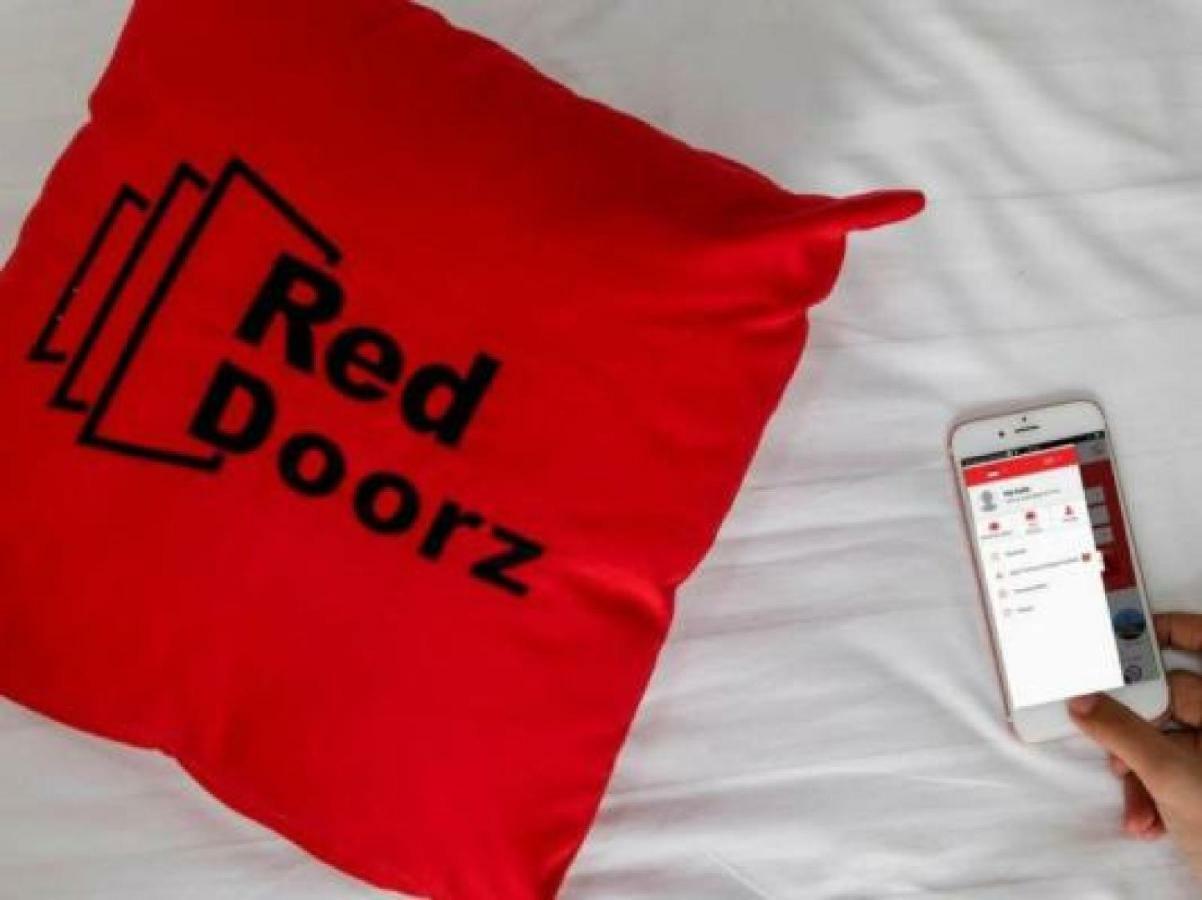 Reddoorz @ Kertajaya Surabaya Hotel Exterior photo